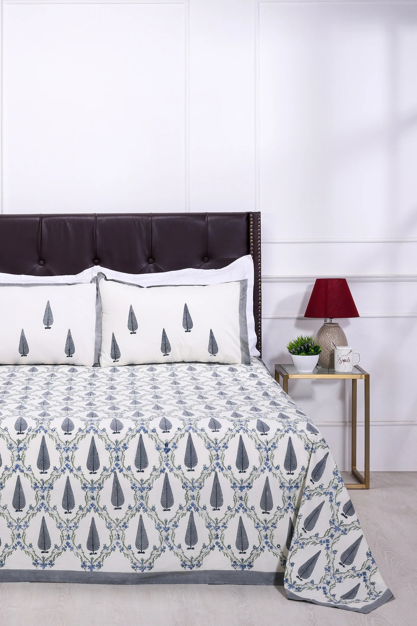 Zania Jaal Cream Cotton Percale Bedsheet -108 x 108inch - grahsajja