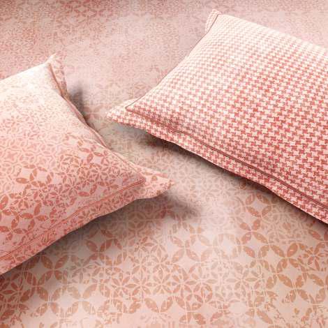 Spaces The Luxe Edit 100% Cotton 350 TC Sateen Botanic Large Bedsheet with 4 Pillow Covers, NORA LUMINOUS REVERIE Pearl