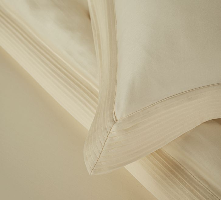 D'decor Beautiful Living | Regis 300 TC bed in bag BUTTER - grahsajja