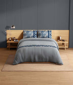 Spaces Avaris Structure 100% Cotton 210 TC Sateen Geometric Large Bedsheet with 2 Pillow Covers, Mirage Grey