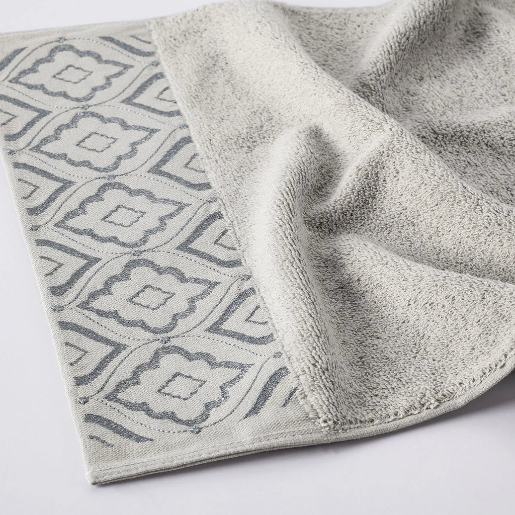 Picasso Bath Towel - Pastoral Diana | Color : Grey