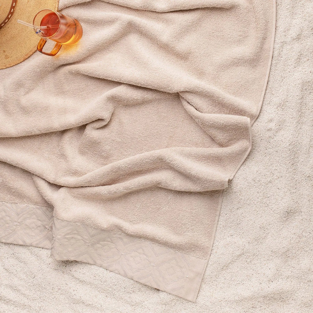 Picasso Bath Towel - Pastoral Diana | Color : Beige