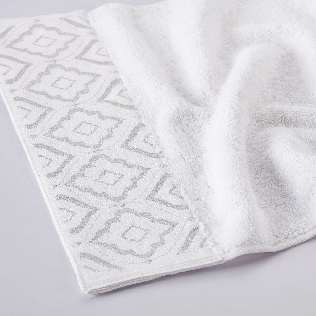 Picasso Bath Towel - Pastoral Diana | Color : White