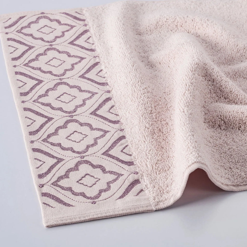 Picasso Bath Towel - Pastoral Diana | Color : Rose