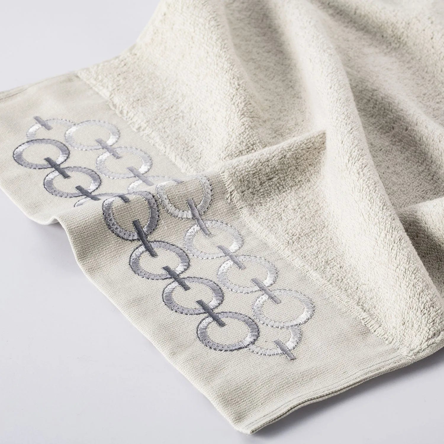 Picasso Towel - Pastroal Delta Bath | Color : Light Grey