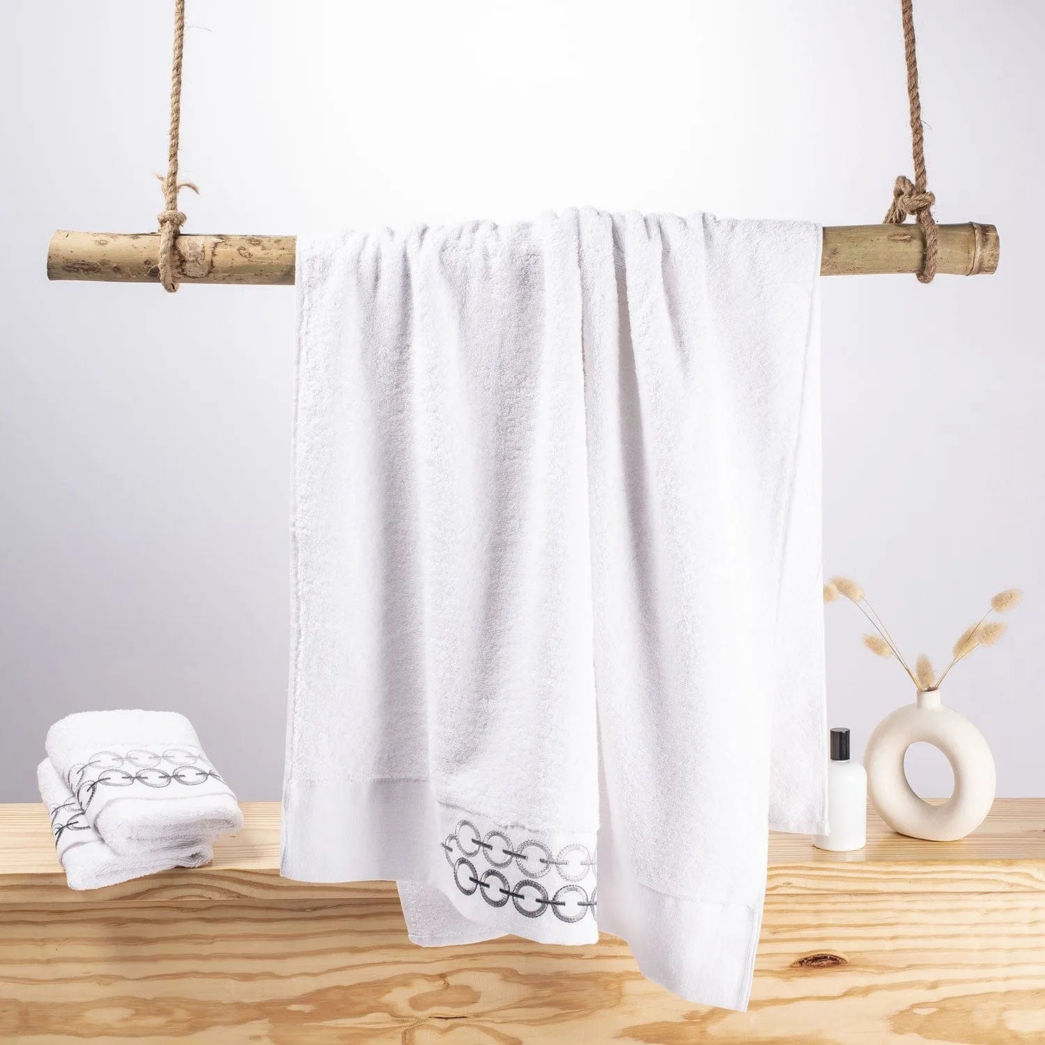 Picasso Towel - Pastroal Delta Bath | Color : White