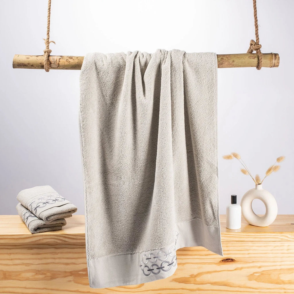 Picasso Towel - Pastroal Delta Bath | Color : Light Grey