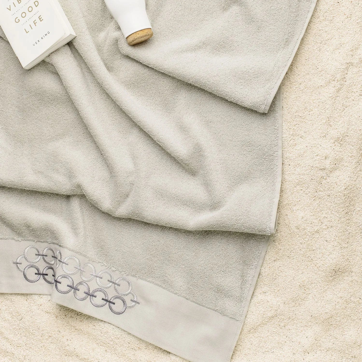 Picasso Towel - Pastroal Delta Bath | Color : Light Grey