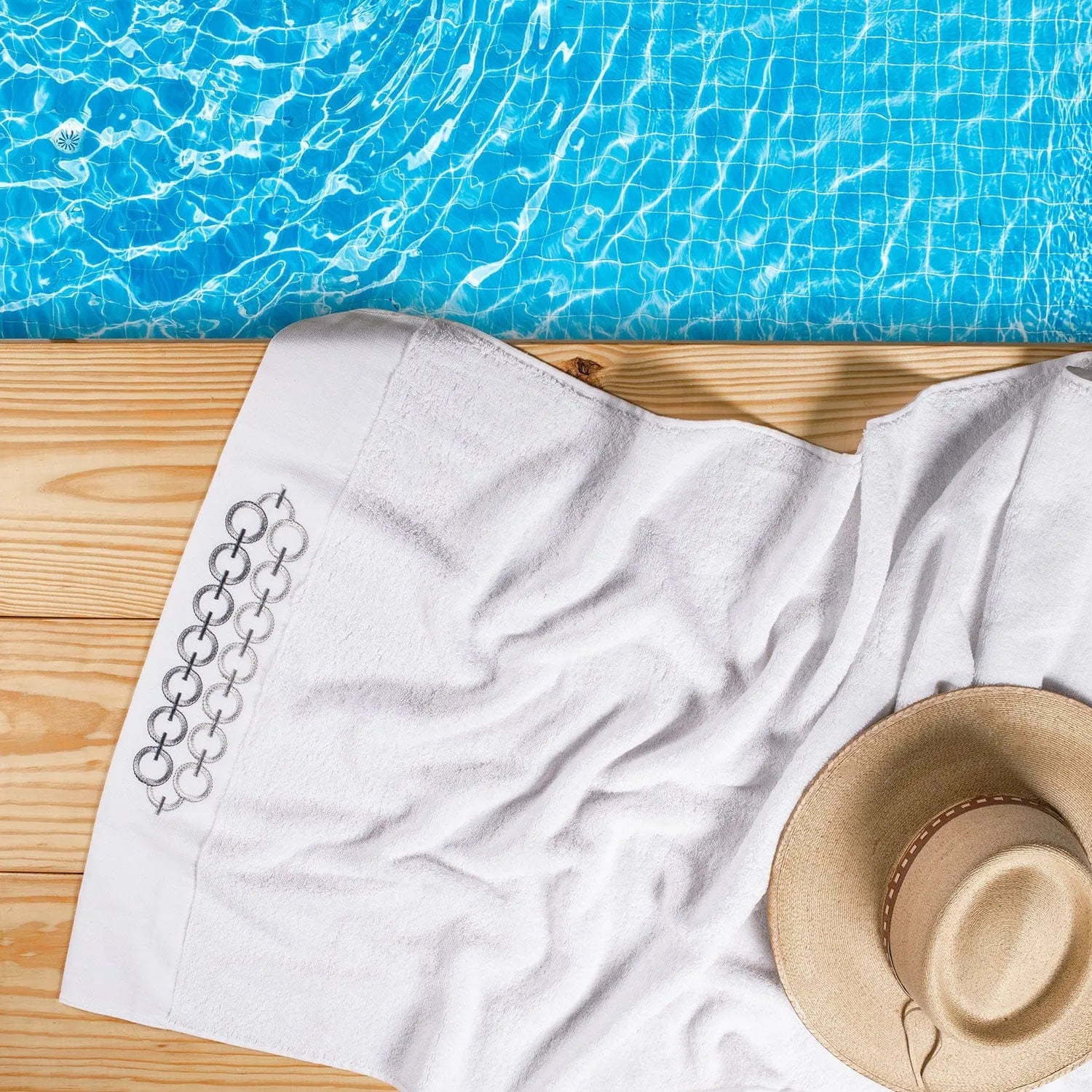 Picasso Towel - Pastroal Delta Bath | Color : White