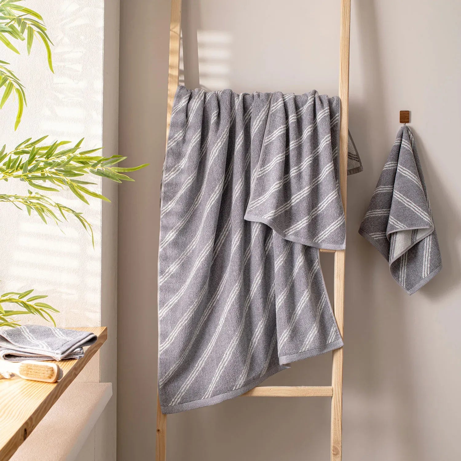 100% Luxury Cotton Bath Towel - Pure Indulgence | Color : Grey 05