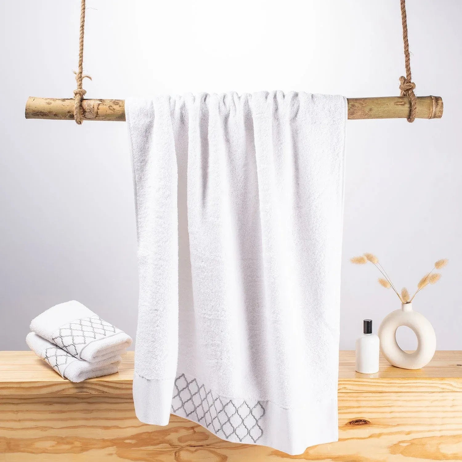 Picasso Towel - Pastoral Ares Bath | Color : White