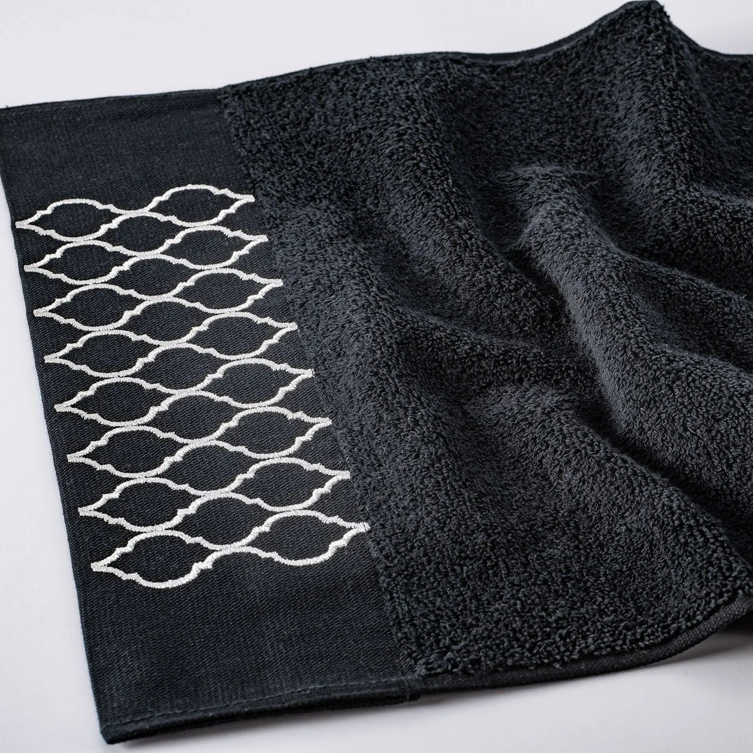 Picasso Towel - Pastoral Ares Bath | Color : Black