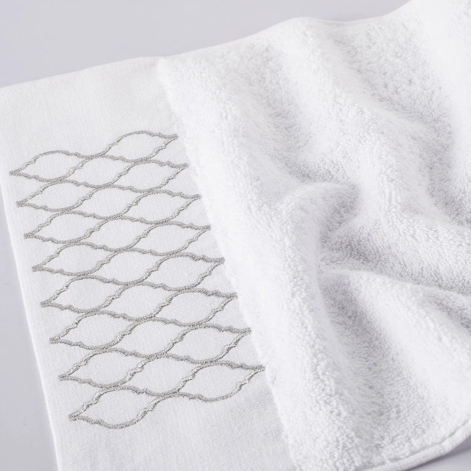 Picasso Towel - Pastoral Ares Bath | Color : White