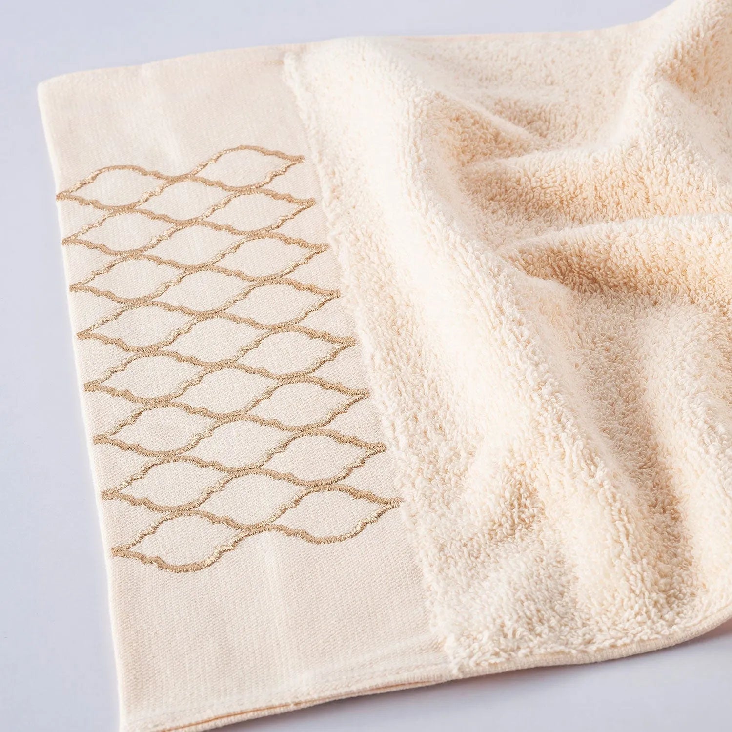 Picasso Towel - Pastoral Ares Bath | Color : Solo Mon