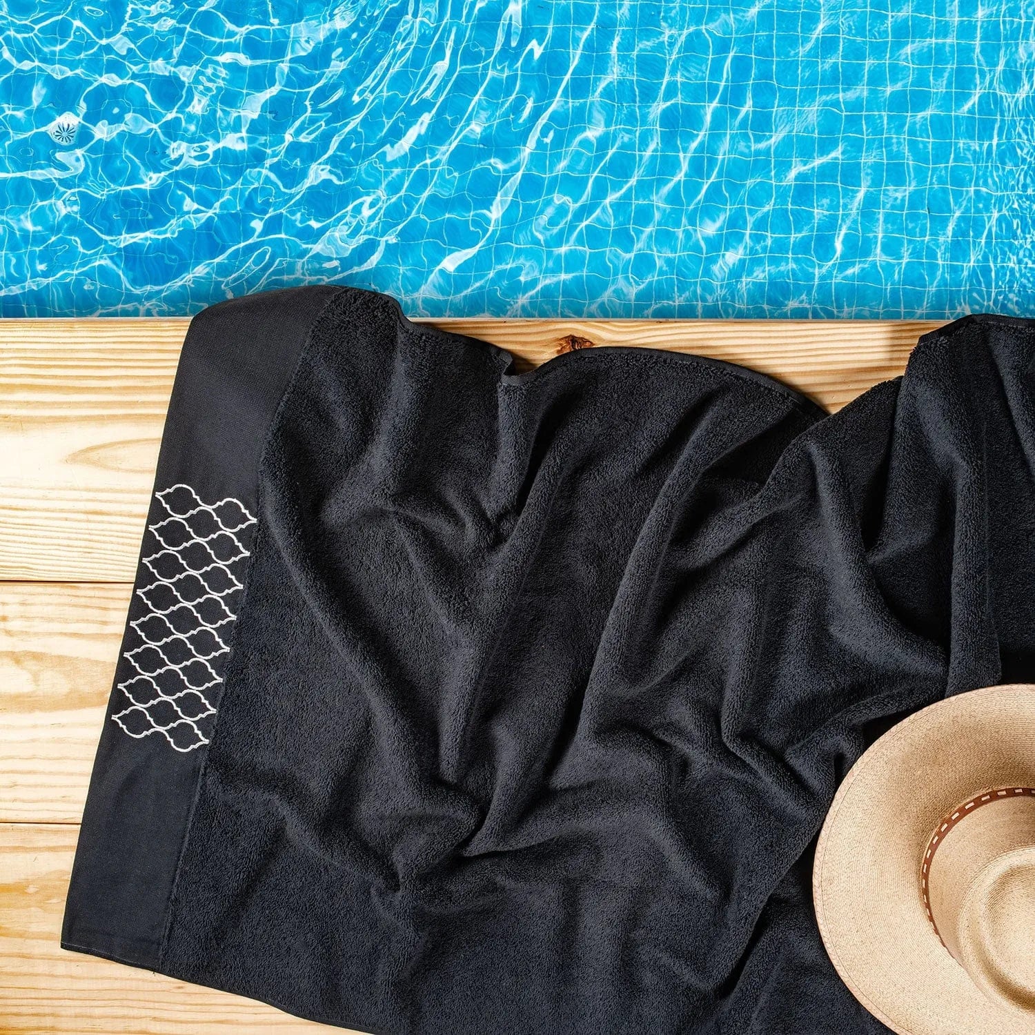 Picasso Towel - Pastoral Ares Bath | Color : Black