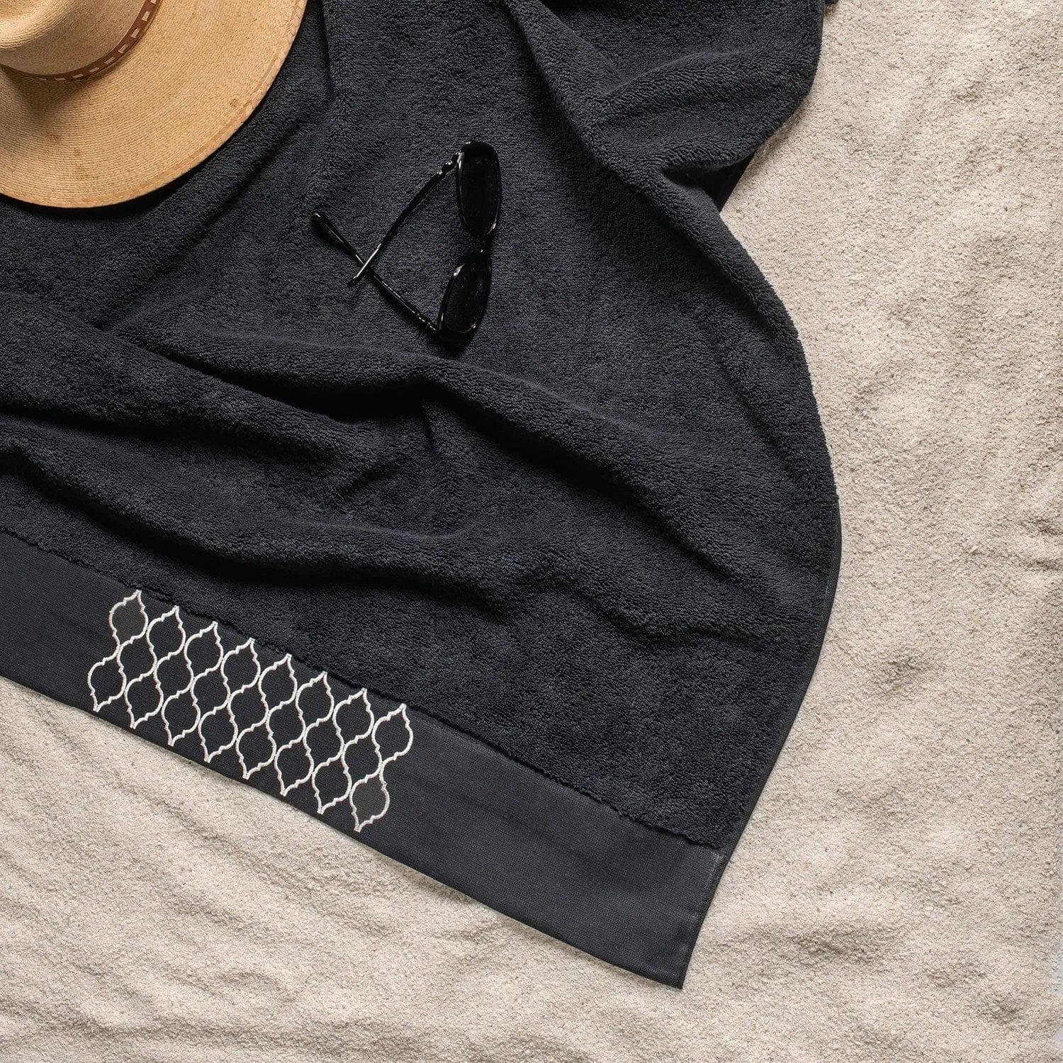 Picasso Towel - Pastoral Ares Bath | Color : Black