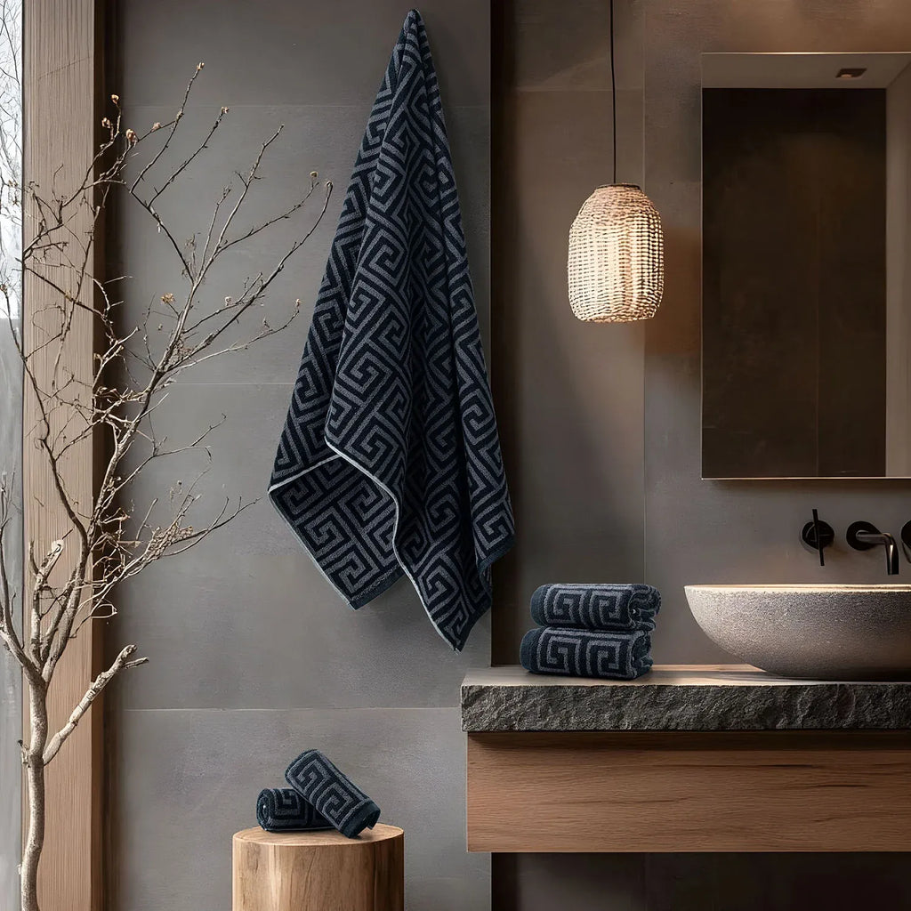 ROMA Bath Towel - All Over | Color : Black