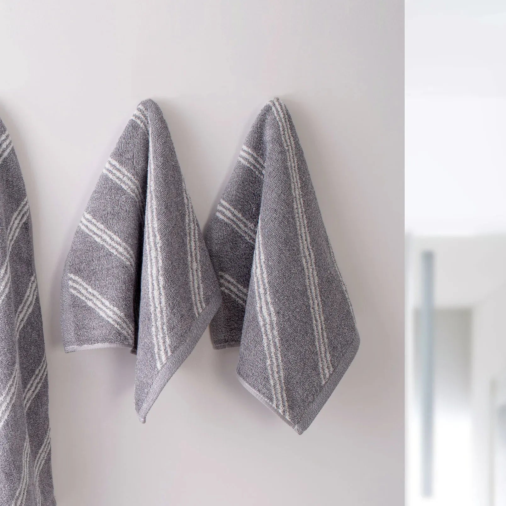 100% Luxury 2pcs Cotton Face Towel - Pure Indulgence | Color : Grey 05