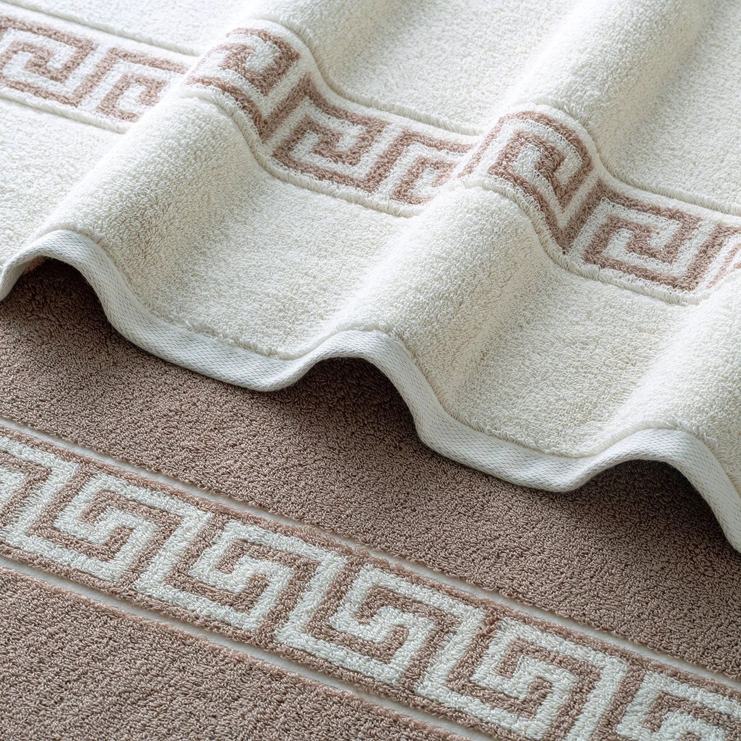 ROMA Bath Towel - Border I Color : Camel
