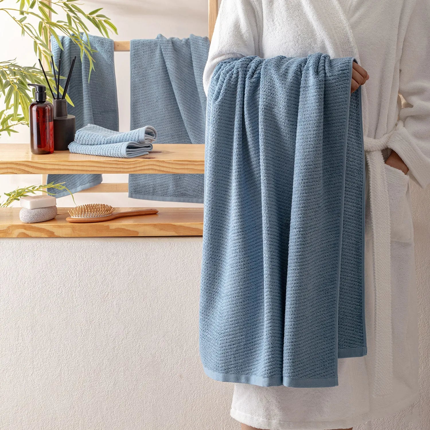 The Bamboo Bath Towel – Lightweight Luxury with Superior Absorbency | Color : Blue 04