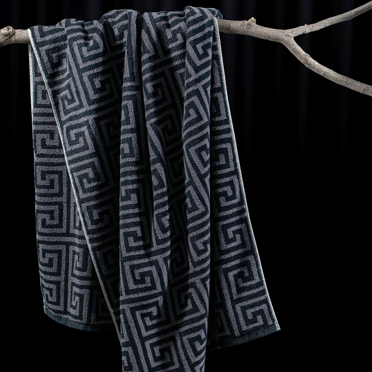 ROMA Bath Towel - All Over | Color : Black