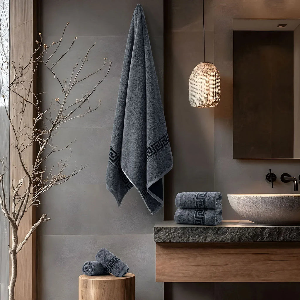 ROMA Bath Towel - Border I Color : Black