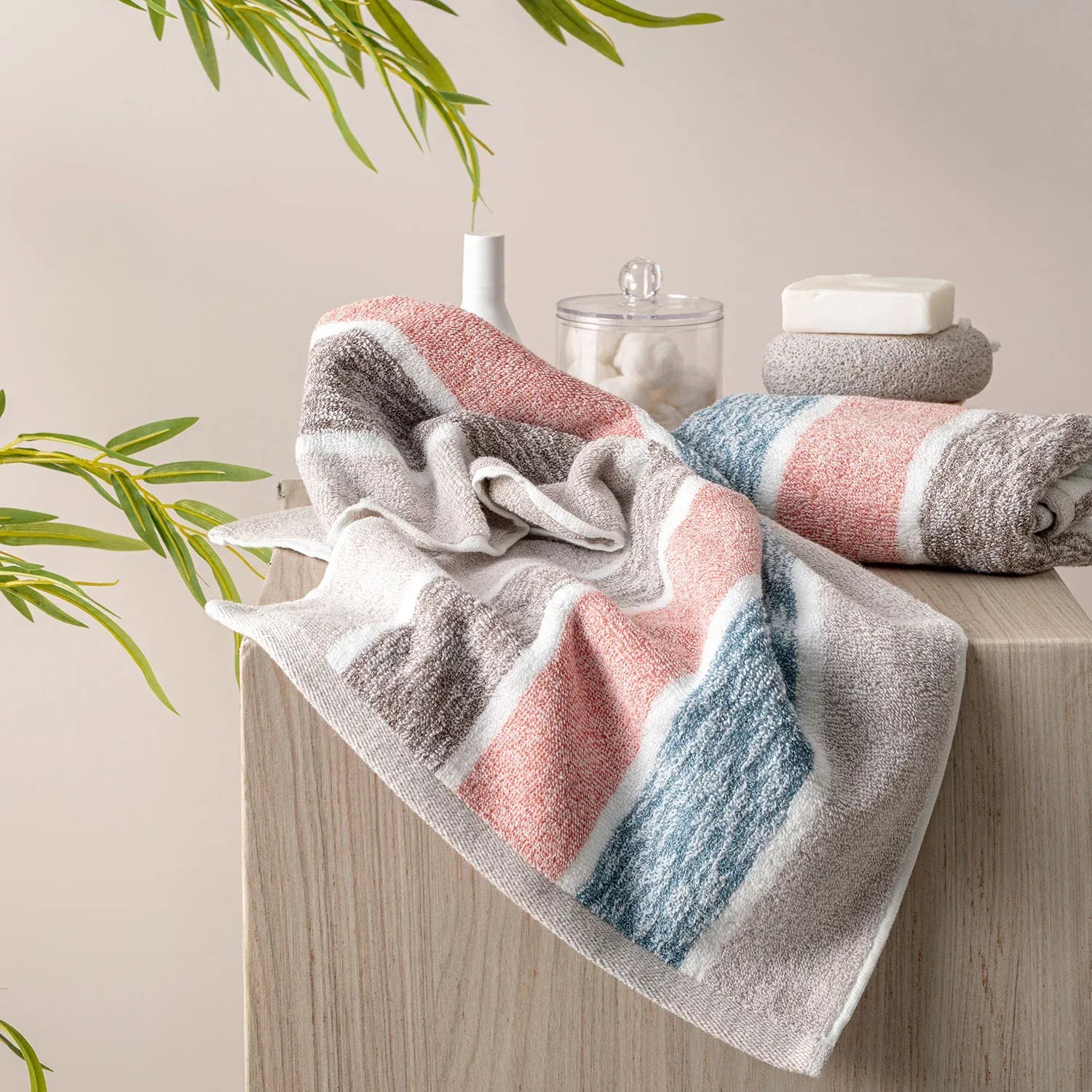 The Bamboo 2 Pcs Hand Towel – Ultra-Absorbent Elegance for Everyday Use| Color : Pink 06