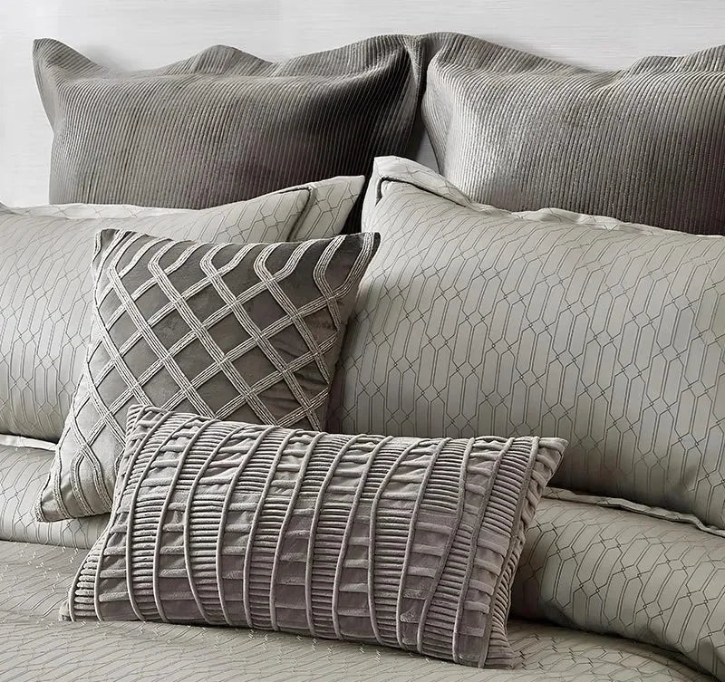 Anna Simona - Nouveau 7 Pcs Velvet Duvet Ensemble (Grey)