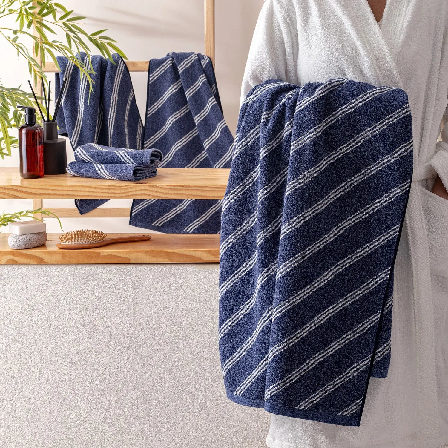 100% Luxury Cotton Bath Towel - Pure Indulgence | Color : Blue 05