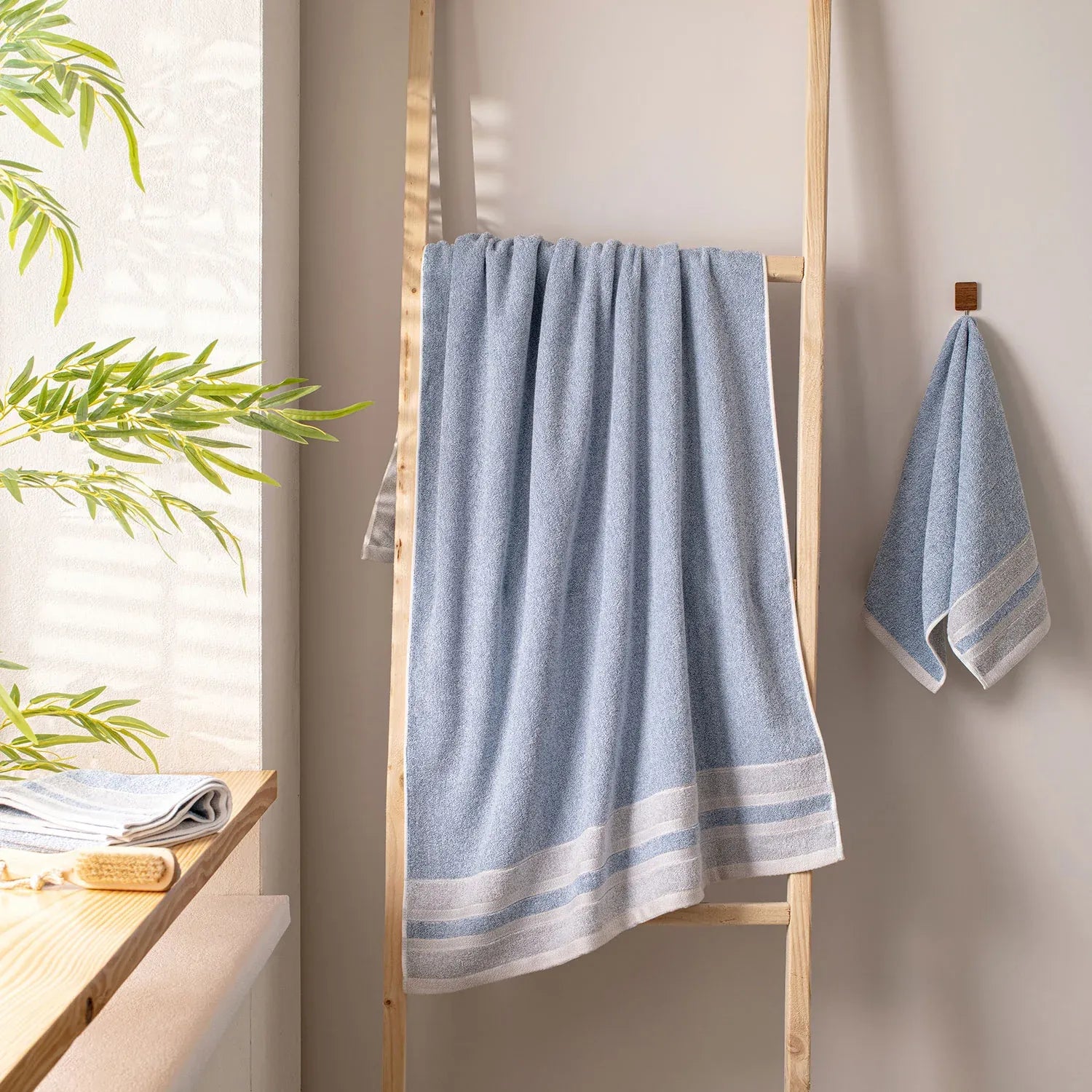 100% Luxury Cotton Bath Towel - Pure Indulgence | Color : Blue 01