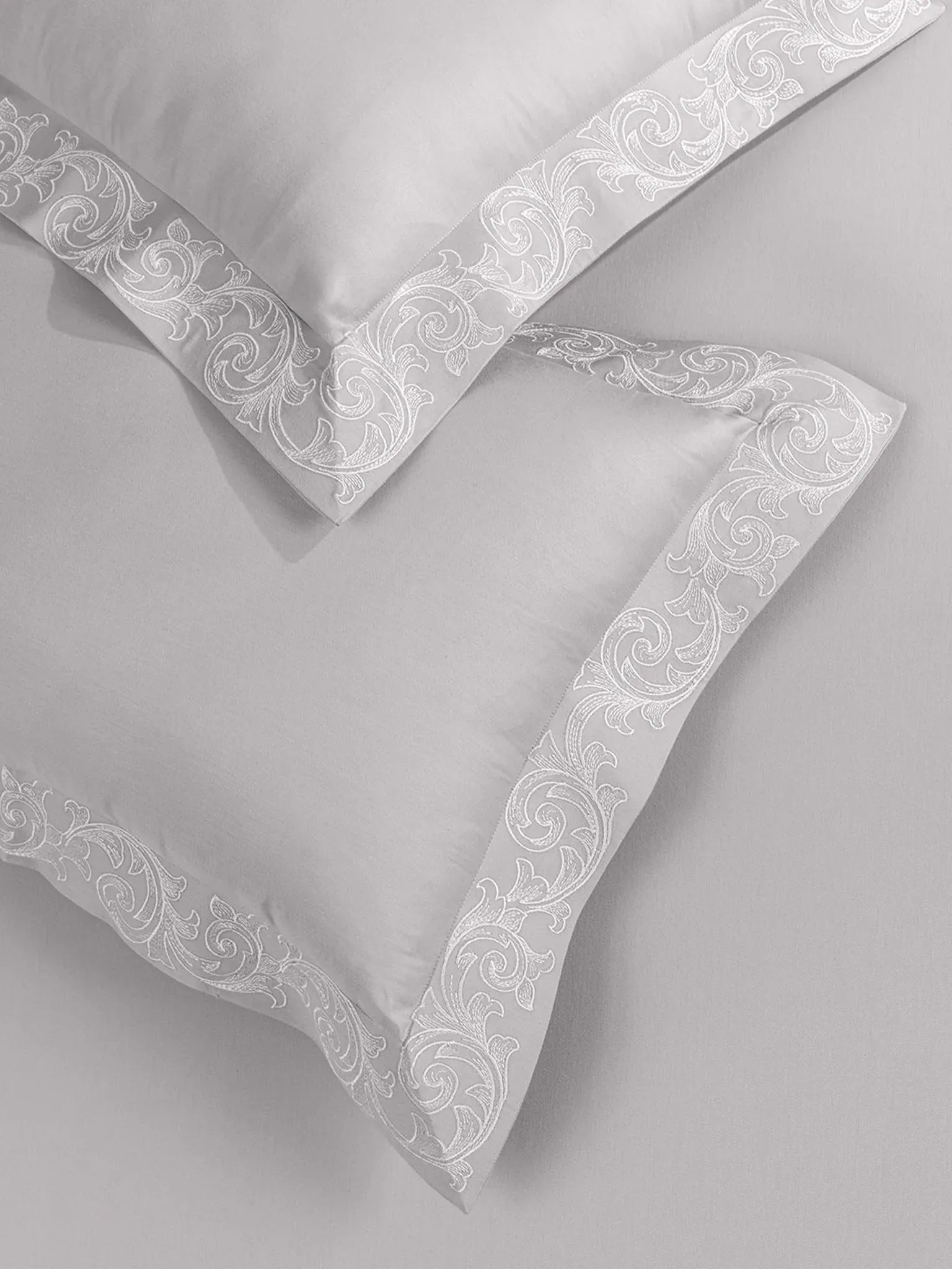 FILIGREE-OYSTER KING BED SHEET SET | 1 KING BEDSHEET, 2Pcs PILLOW COVERS