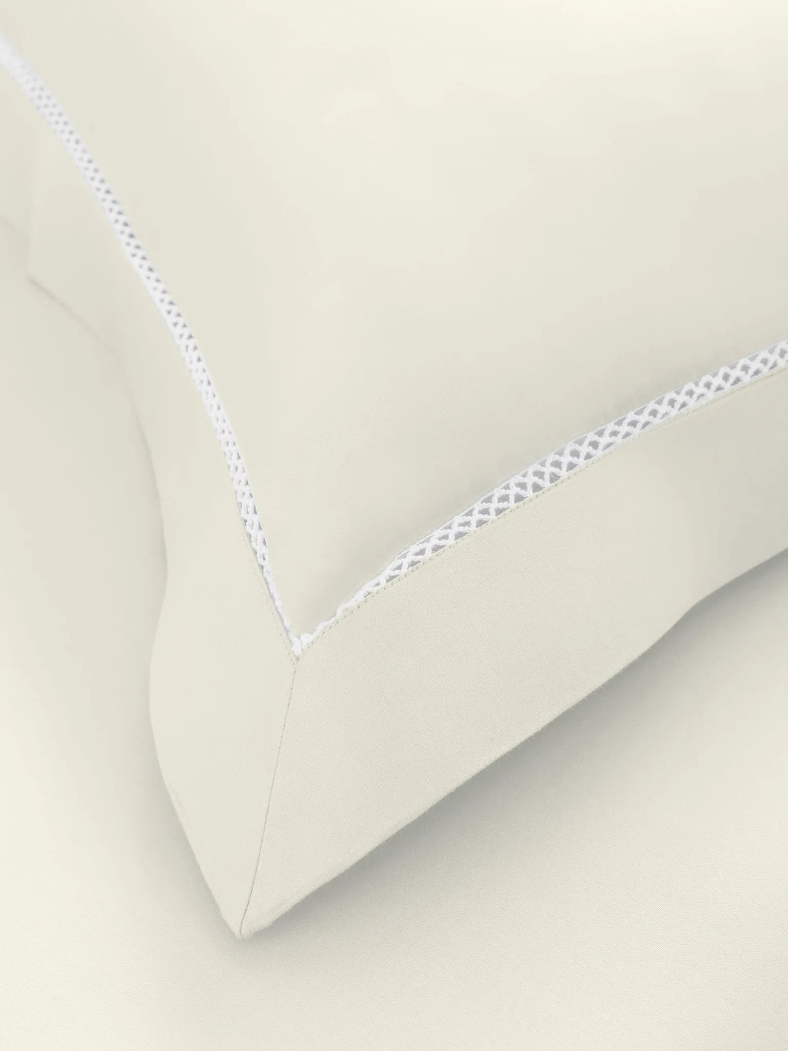 GRACE-MILK WHITE KING BED SHEET SET | 1 KING BEDSHEET, 2Pcs PILLOW COVERS