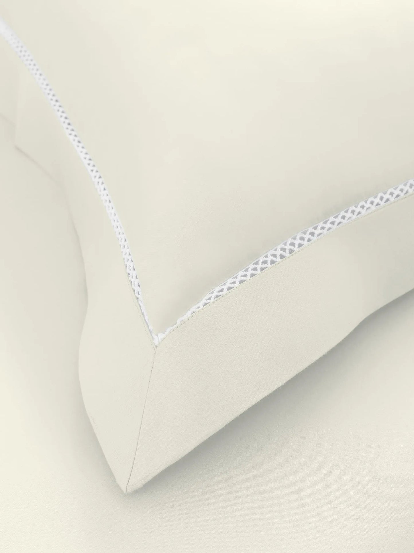 GRACE-MILK WHITE KING BED SHEET SET | 1 KING BEDSHEET, 2Pcs PILLOW COVERS