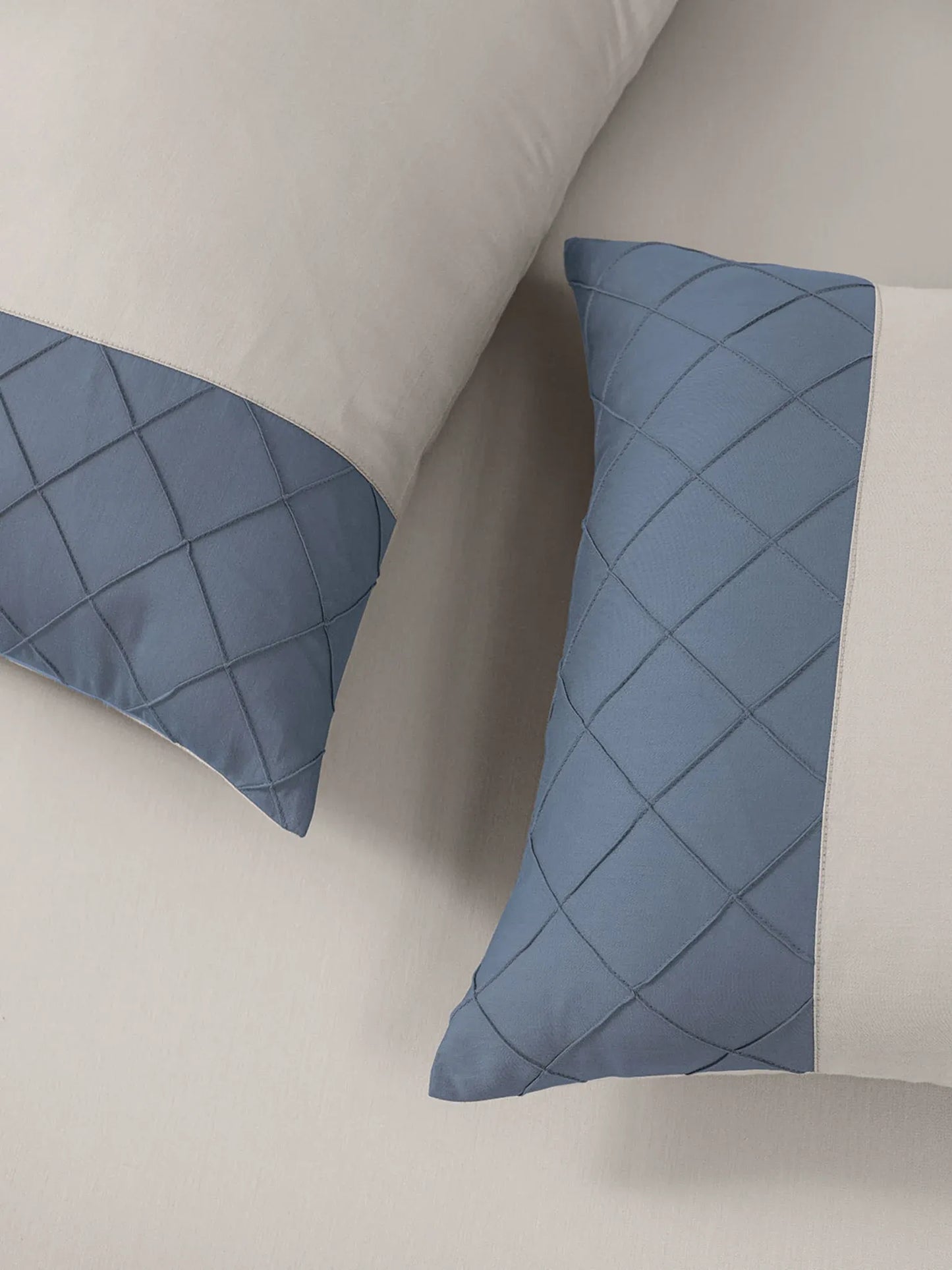 TRELLIS-PUMICE STONE-BLUEFIN KING BED SHEET SET | 1 KING BEDSHEET, 2Pcs PILLOW COVERS