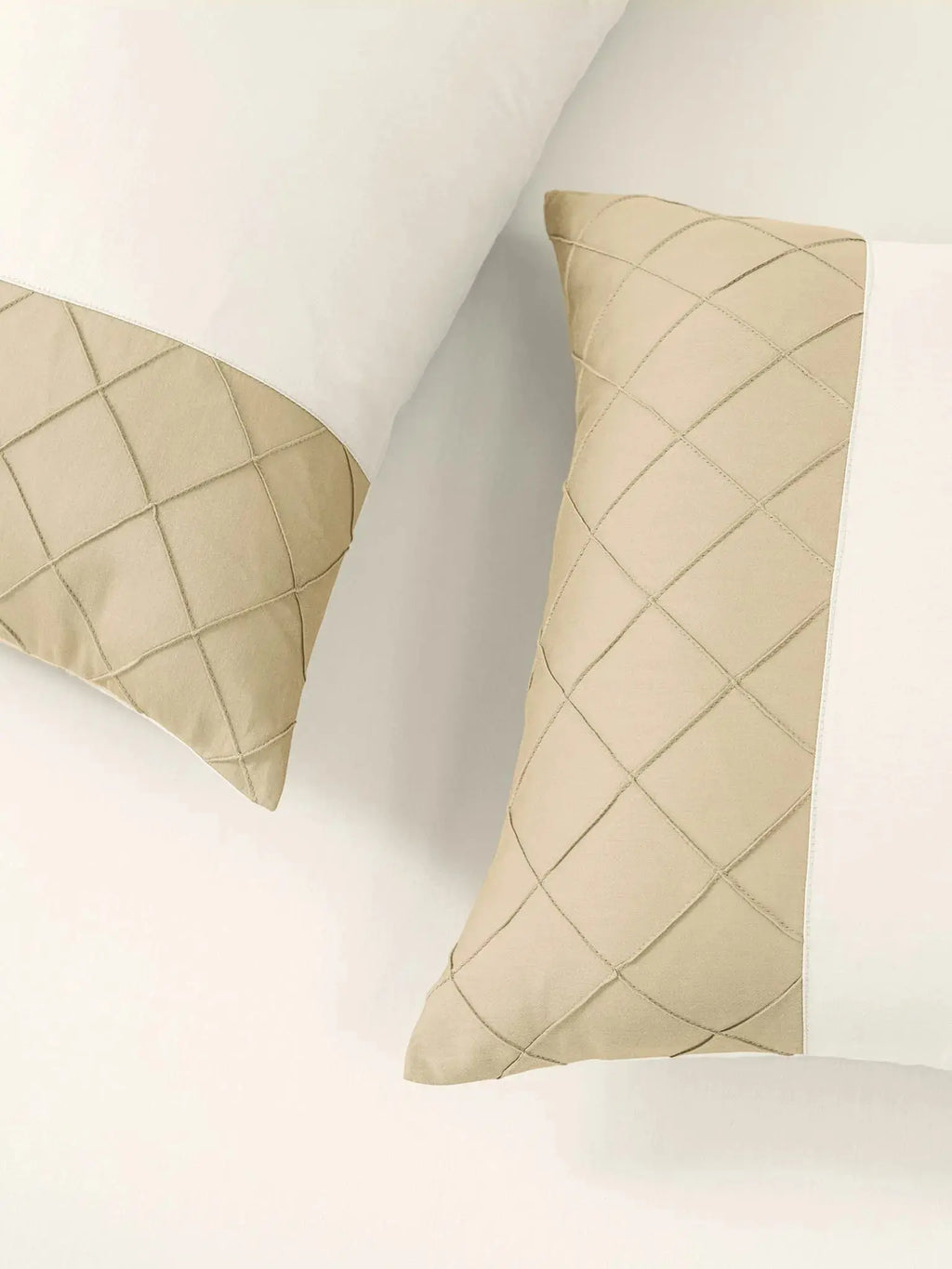 TRELLIS-SNOW WHITE- FRENCH OAK KING BED SHEET SET | 1 KING BEDSHEET, 2Pcs PILLOW COVERS Sansaar A D'decor Brand