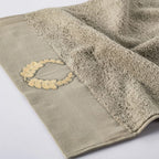 Picasso Towel - Royal Crown Bath | Color : Green