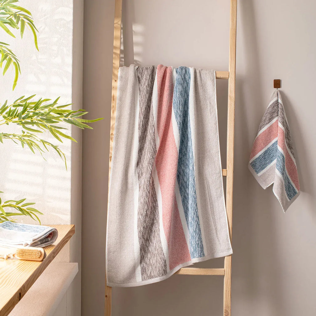 The Bamboo Bath Towel – Lightweight Luxury with Superior Absorbency | Color : Pink 06