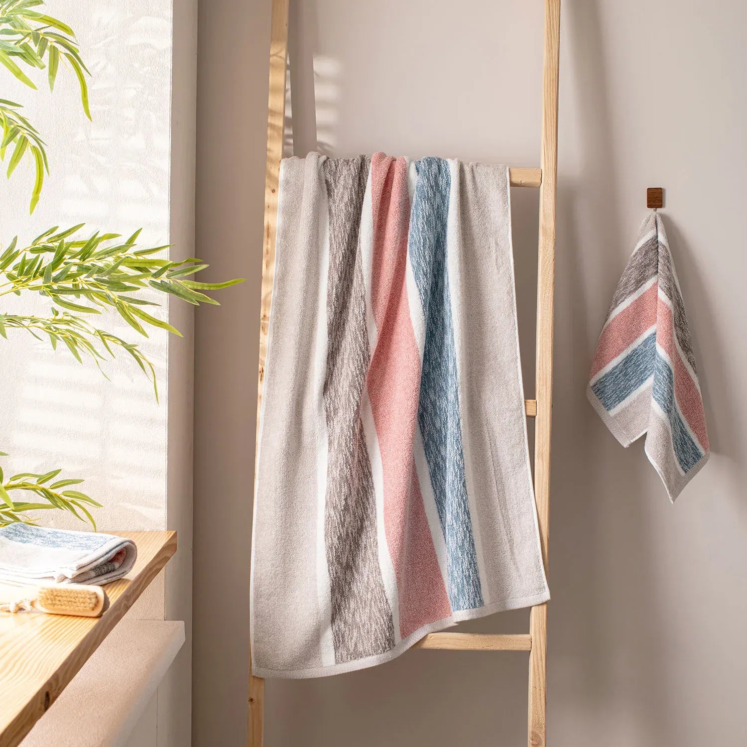 The Bamboo Bath Towel – Lightweight Luxury with Superior Absorbency | Color : Pink 06