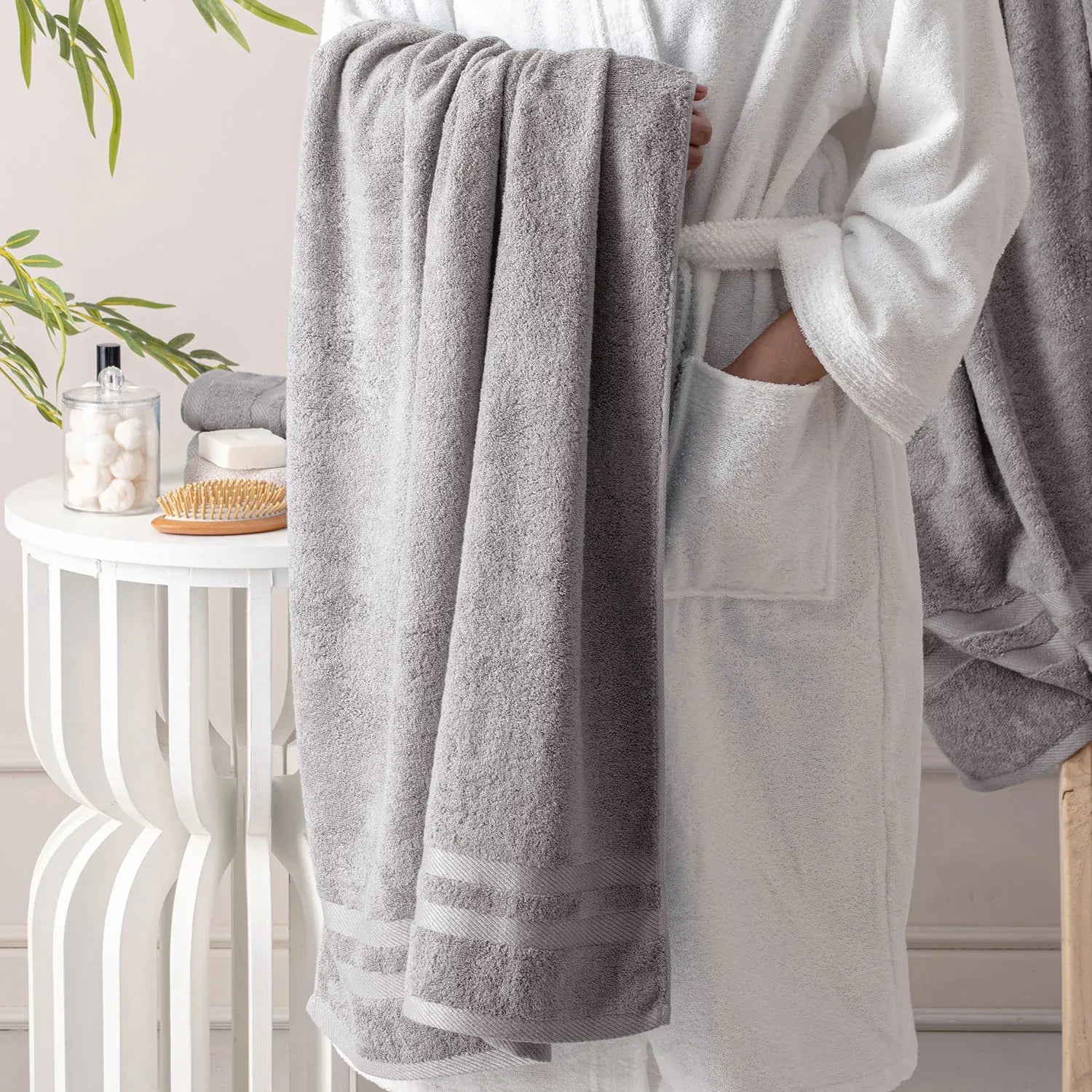 The Bamboo Bath Towel – Lightweight Luxury with Superior Absorbency | Color : Dark Grey 03
