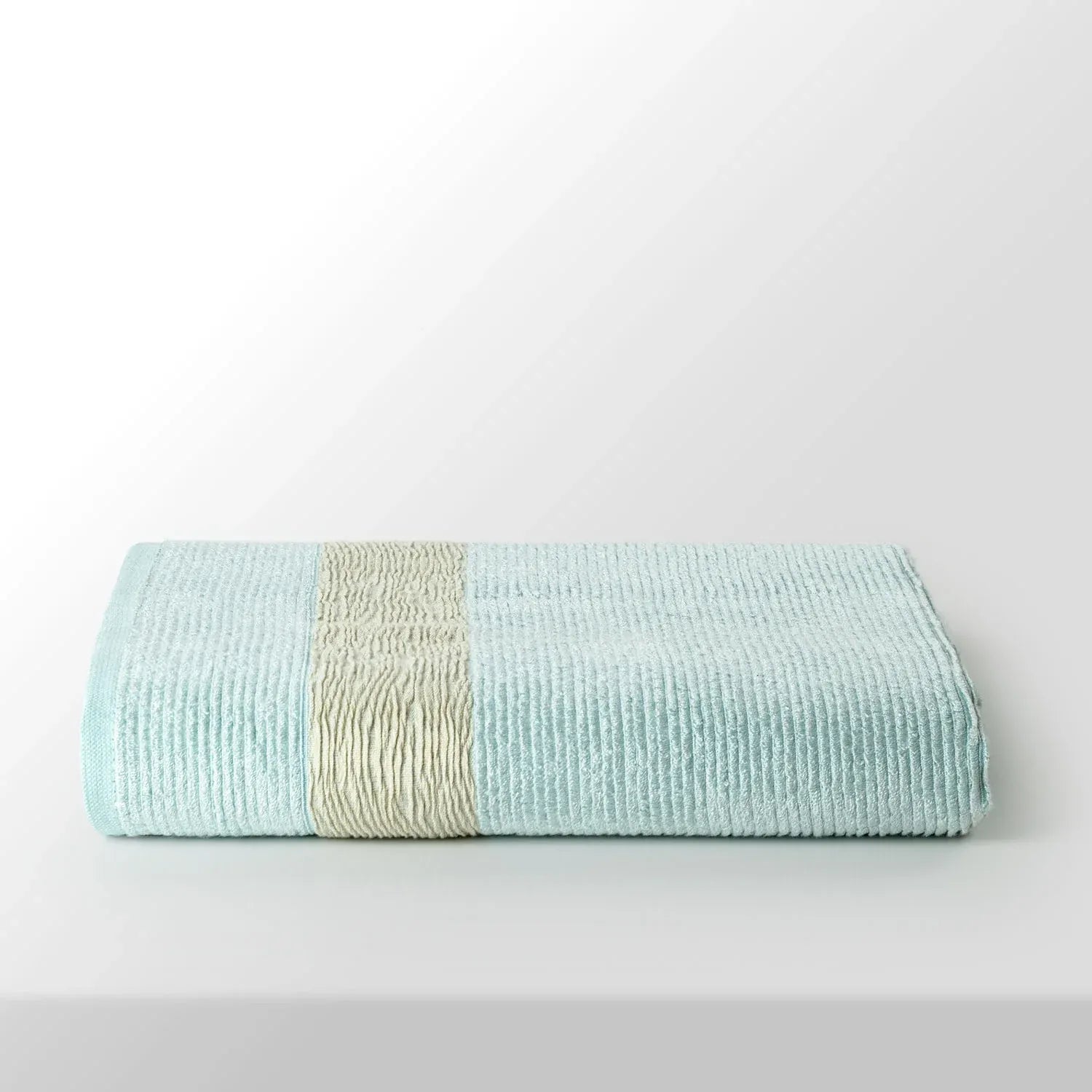 The Bamboo Bath Towel – Lightweight Luxury with Superior Absorbency | Color : Light Blue 01