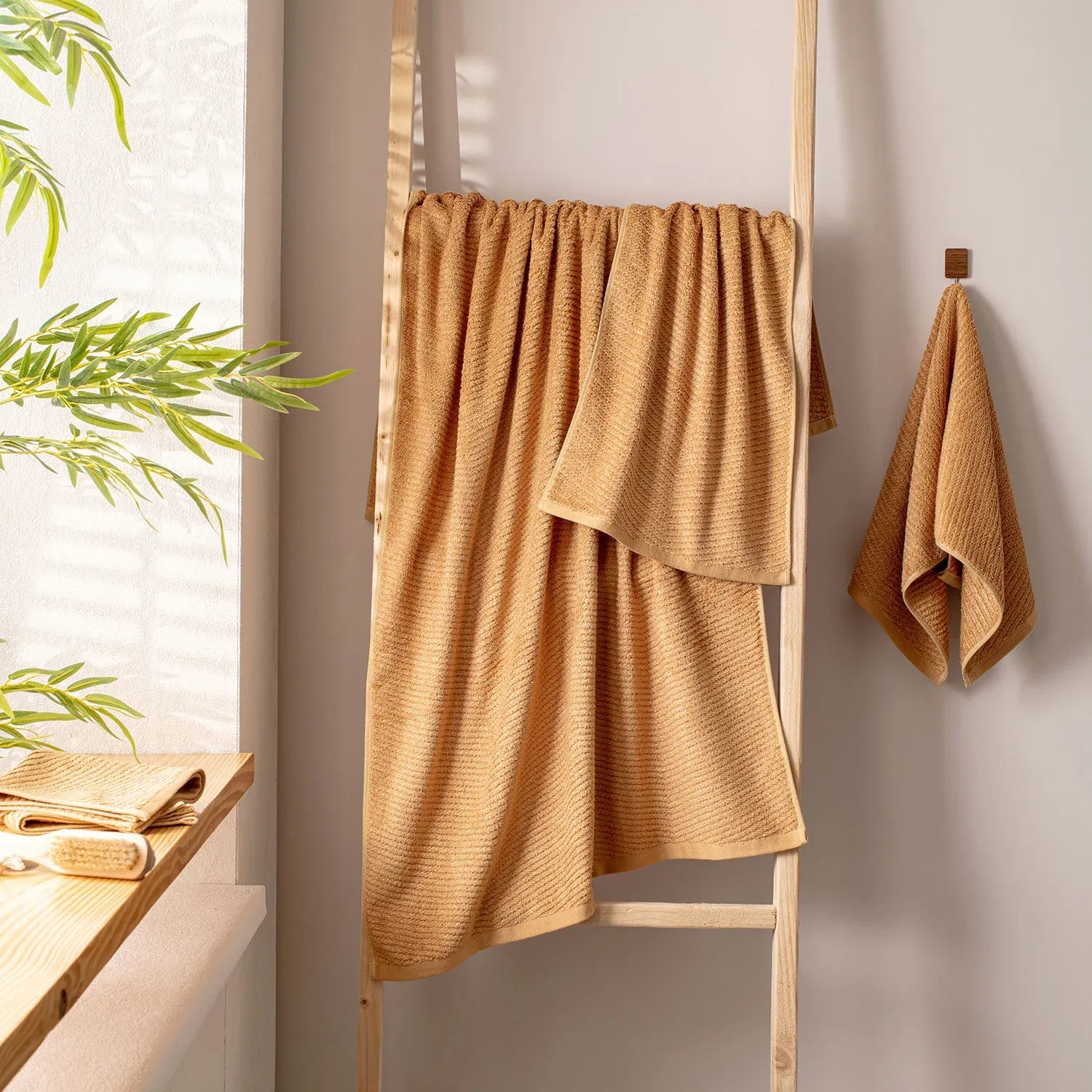 The Bamboo Bath Towel – Lightweight Luxury with Superior Absorbency | Color : Brown 04