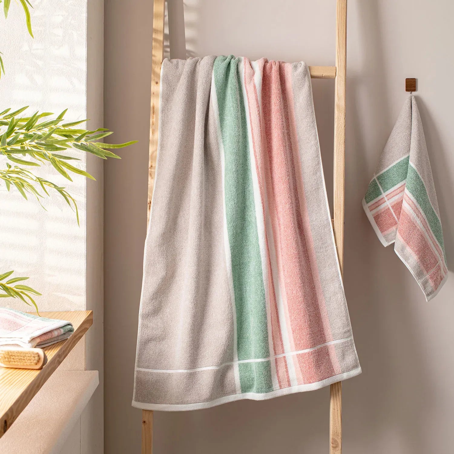 The Bamboo Bath Towel – Lightweight Luxury with Superior Absorbency | Color : Brown 05