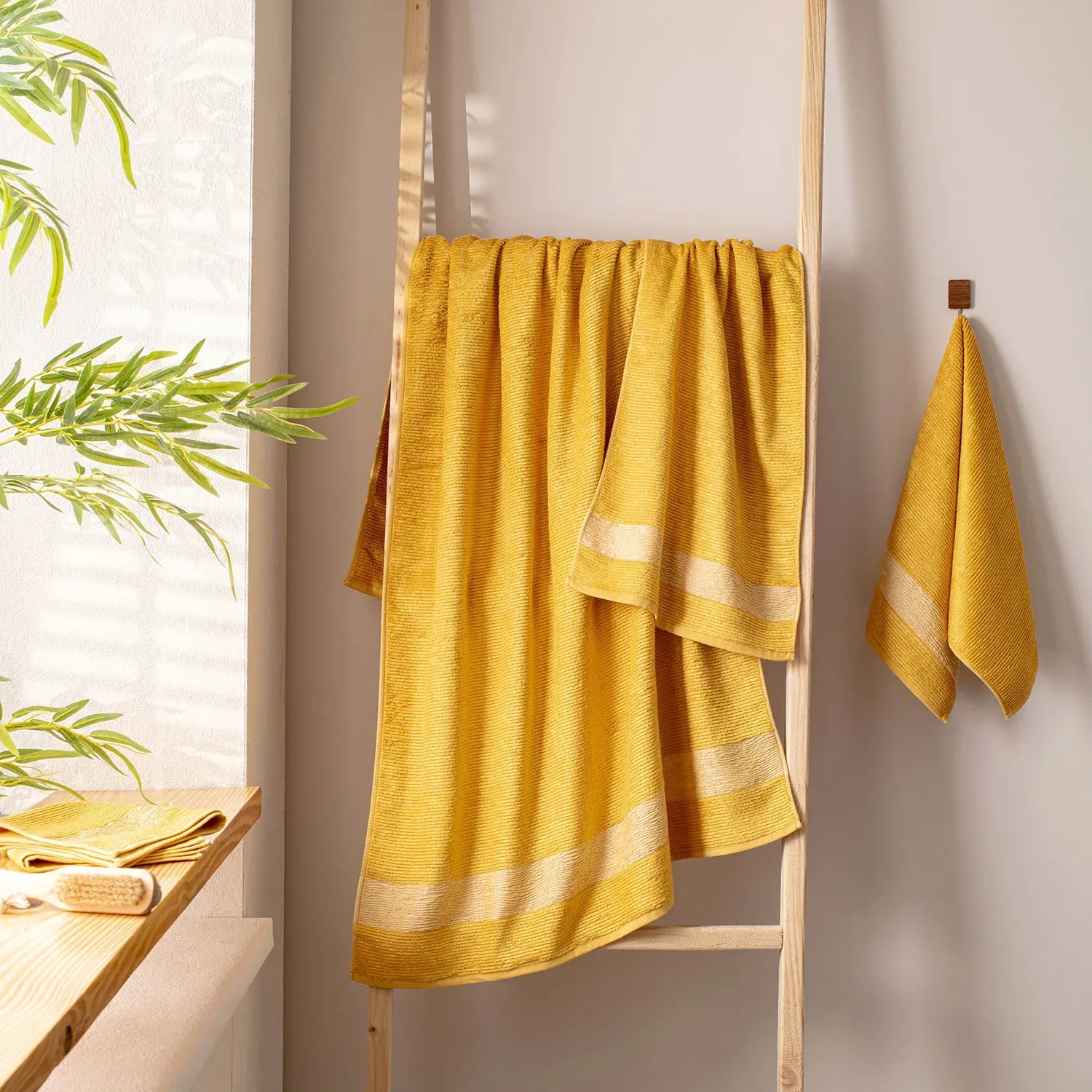 The Bamboo Bath Towel – Lightweight Luxury with Superior Absorbency | Color : Yellow 01