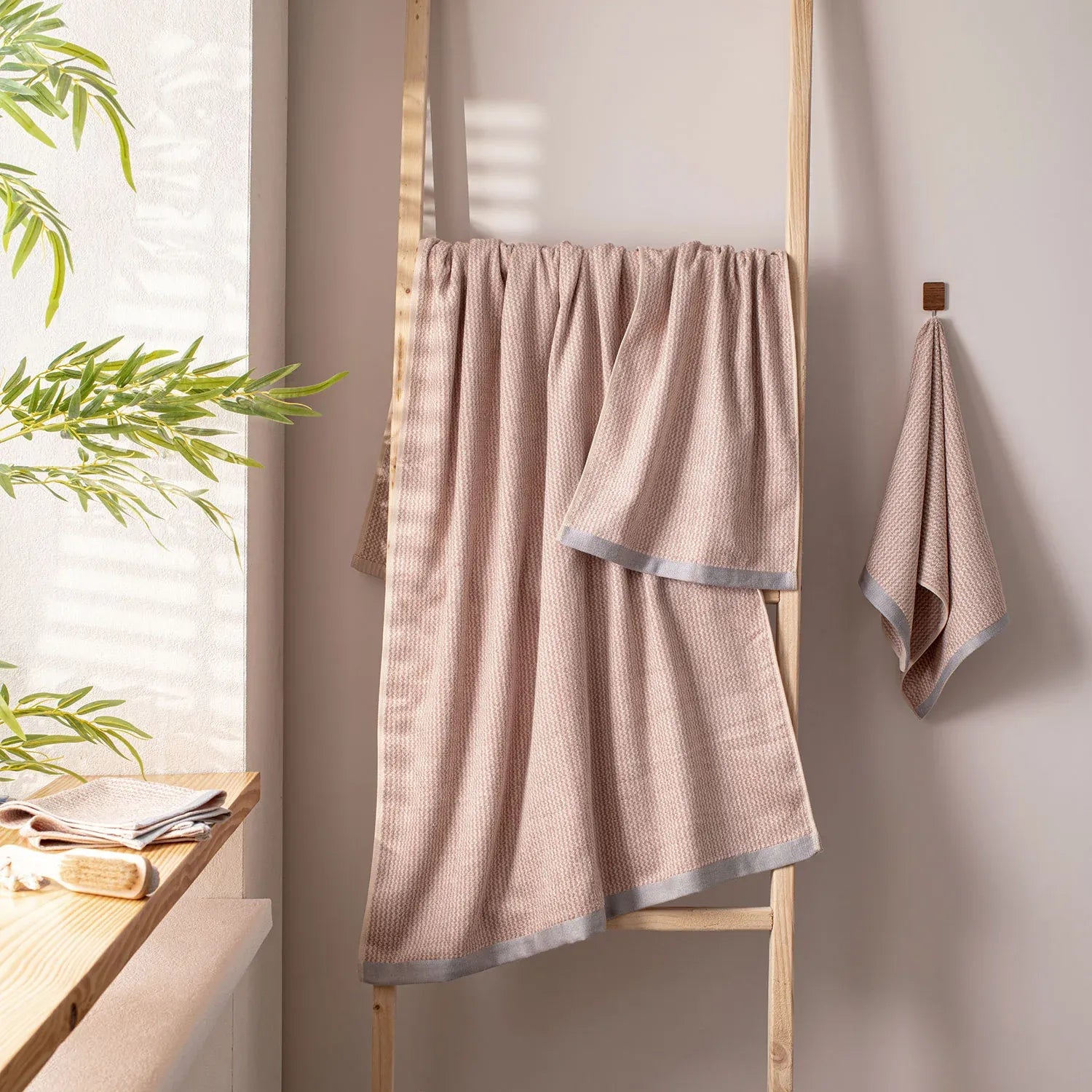 The Bamboo Bath Towel – Lightweight Luxury with Superior Absorbency | Color : Beige 02