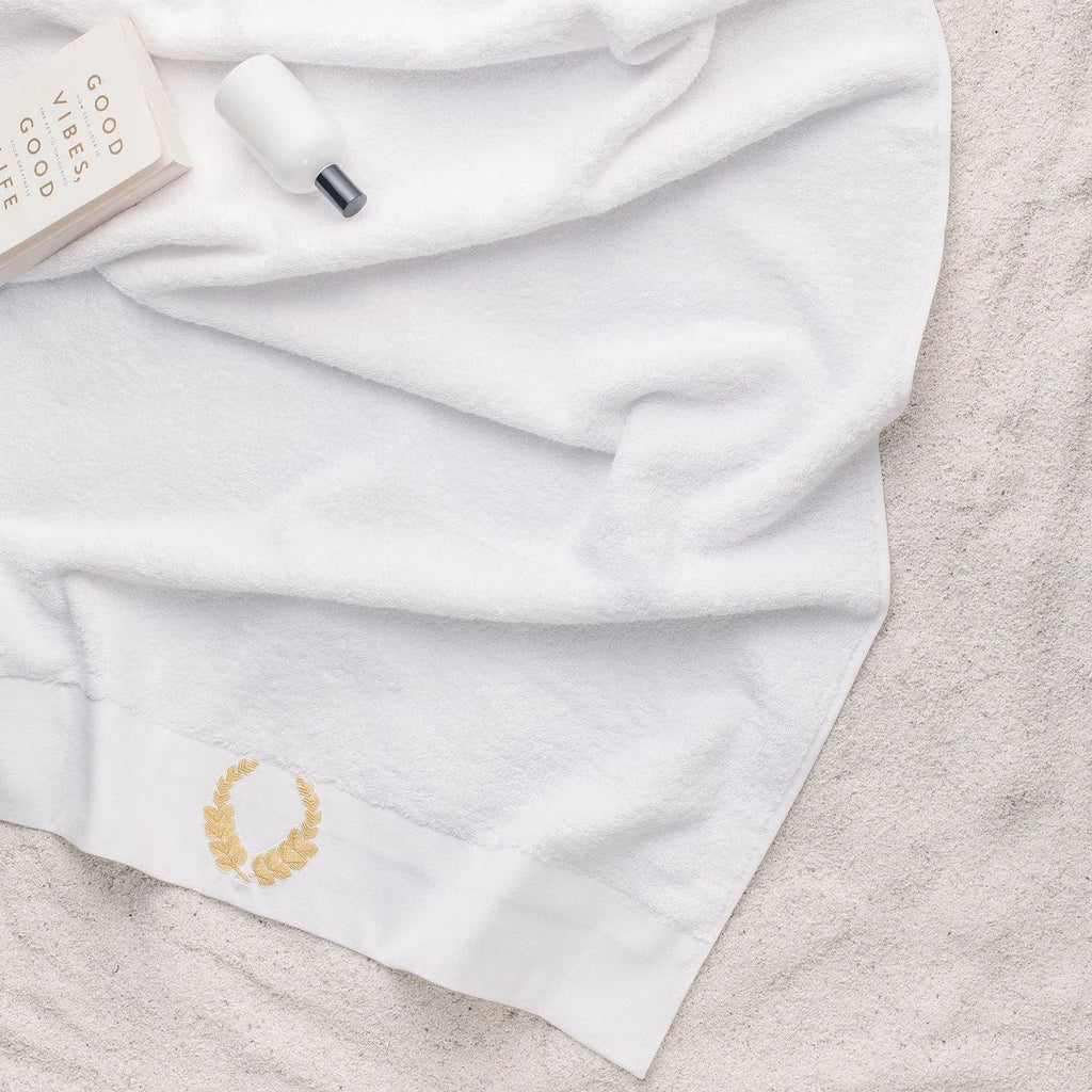 Picasso Towel - Royal Crown Bath | Color : White