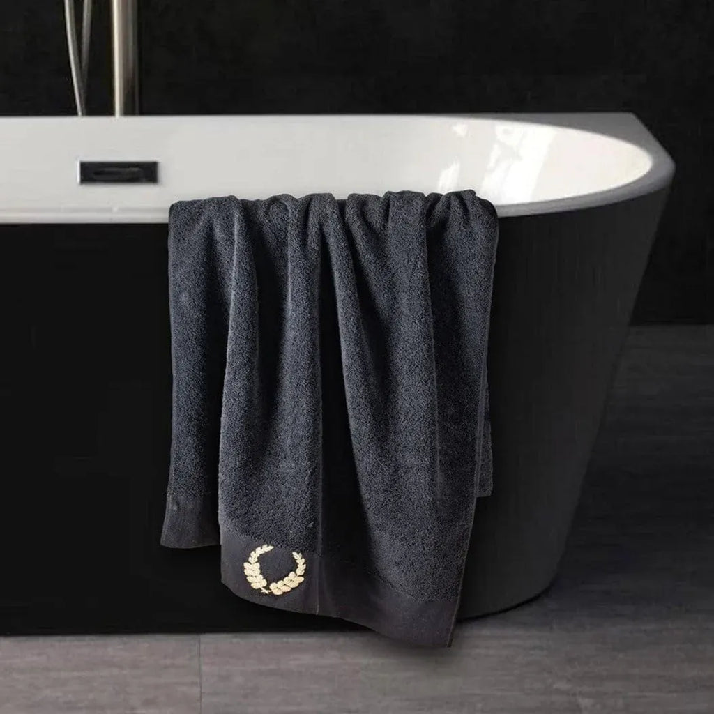 Picasso Towel - Royal Crown Bath | Color : Black