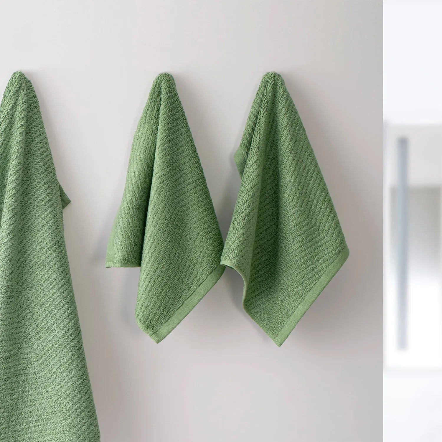 The Bamboo 2 Pcs Face Towel – Gentle Quick-Drying Care for Your Skin | Color : Green 04