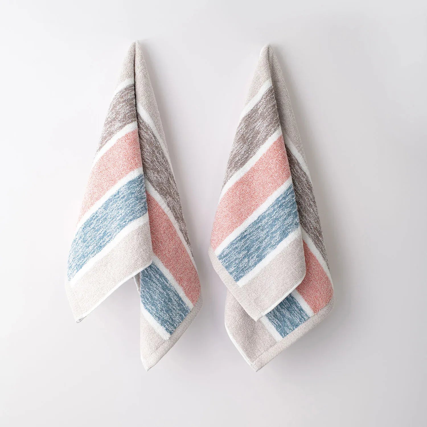 The Bamboo 2 Pcs Hand Towel – Ultra-Absorbent Elegance for Everyday Use| Color : Pink 06