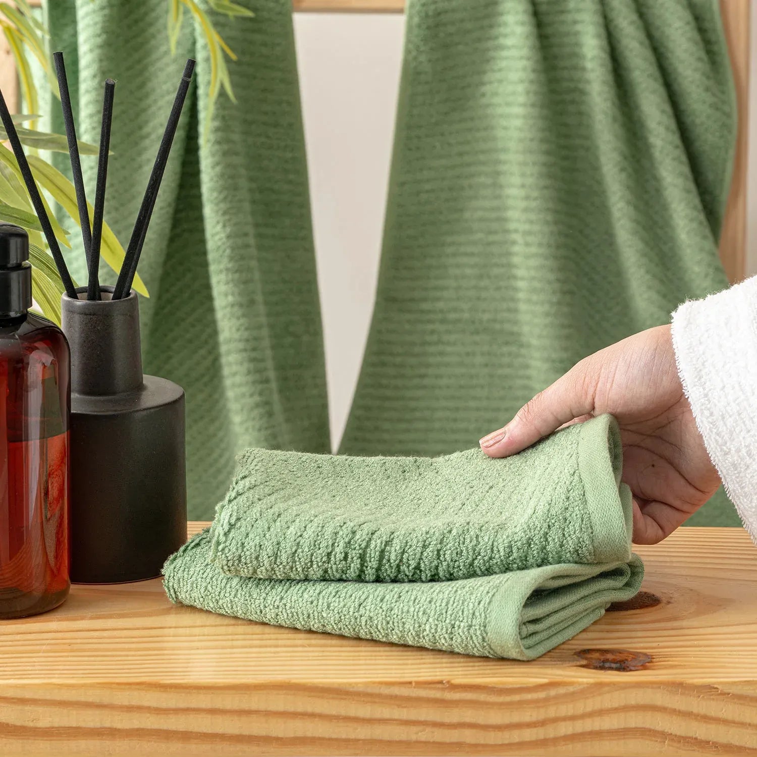 The Bamboo 2 Pcs Hand Towel – Ultra-Absorbent Elegance for Everyday Use| Color : Green 04