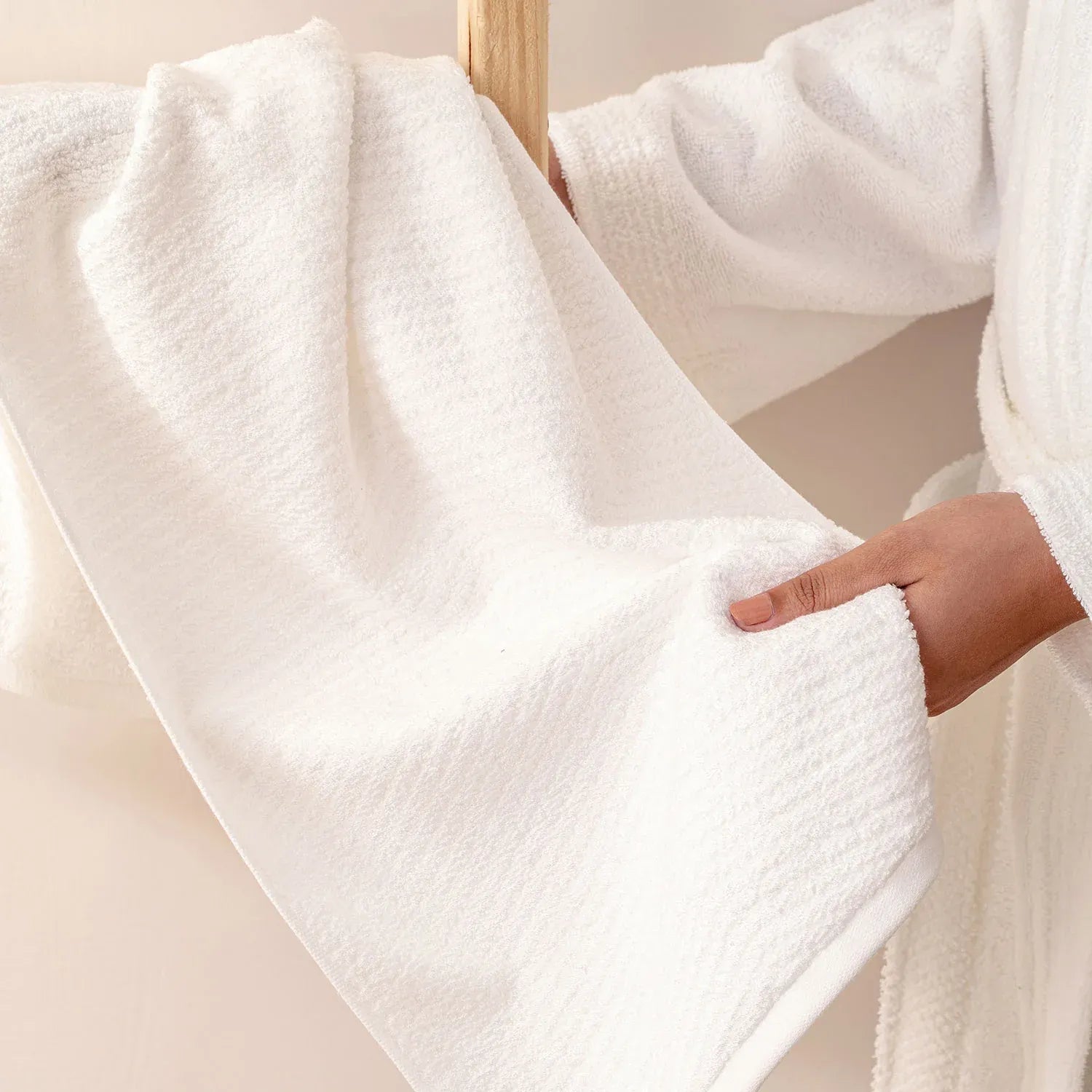The Bamboo 2 Pcs Hand Towel – Ultra-Absorbent Elegance for Everyday Use| Color : White 04